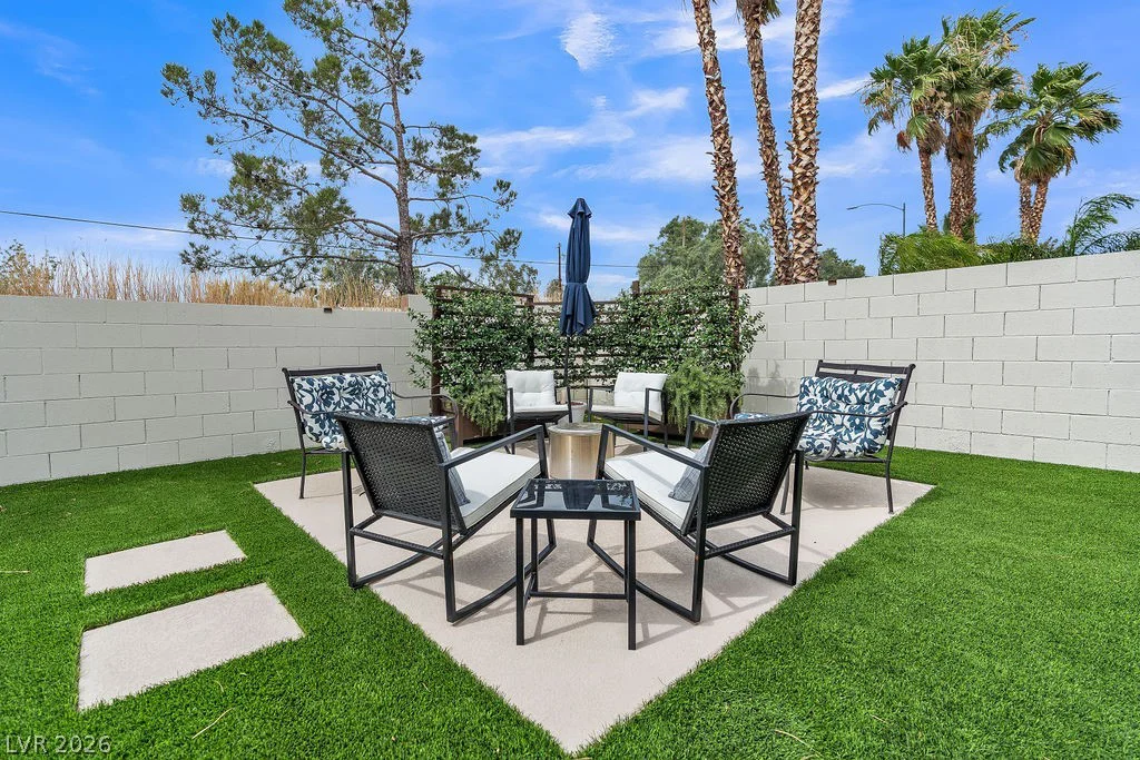 8155 Deer Clan, Las Vegas, NV 89131