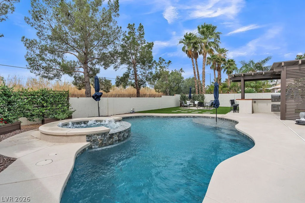 8155 Deer Clan, Las Vegas, NV 89131
