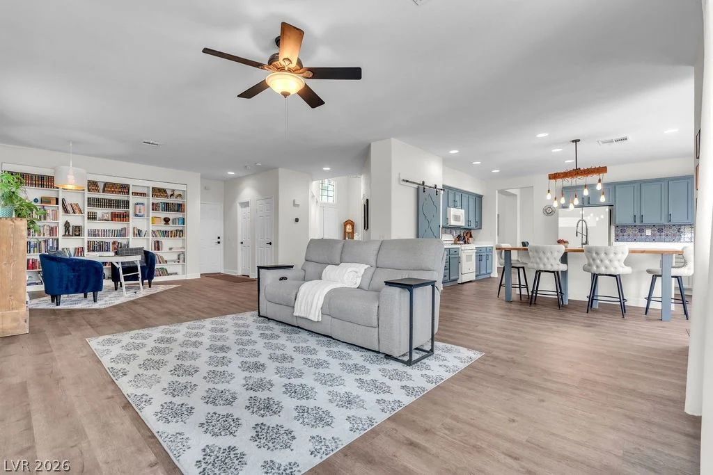 8155 Deer Clan, Las Vegas, NV 89131