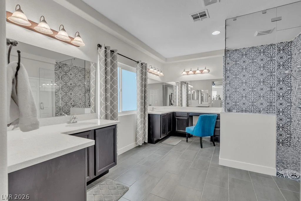 8155 Deer Clan, Las Vegas, NV 89131