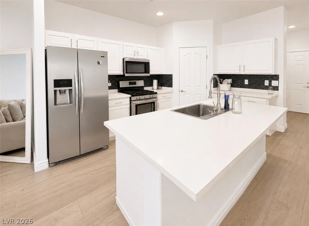 2444 Belt Buckley, Henderson, NV 89002