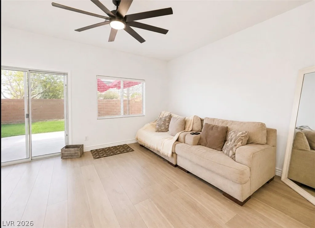2444 Belt Buckley, Henderson, NV 89002