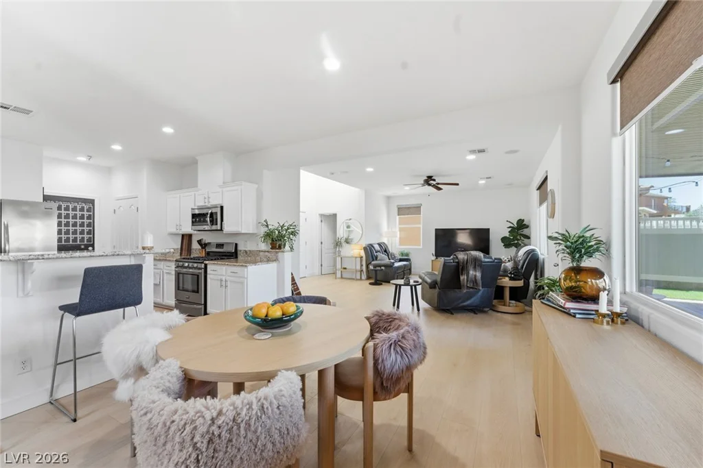 929 Aspen Cliff, Henderson, NV 89011