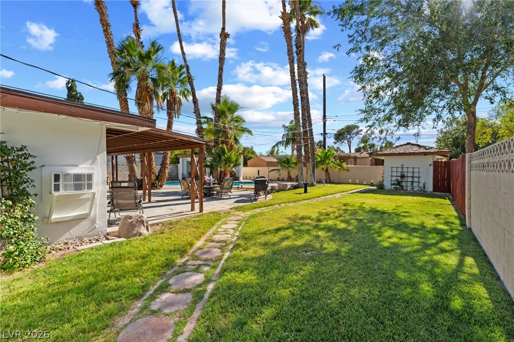 1212 Westlund, Las Vegas, NV 89102