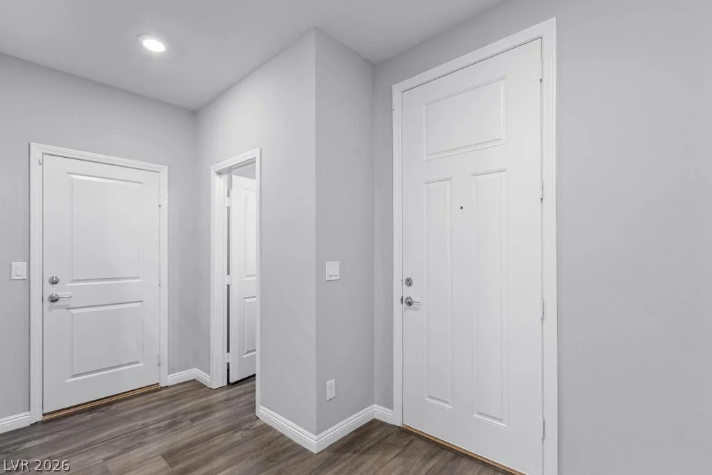 909 Riverlawn, Las Vegas, NV 89138