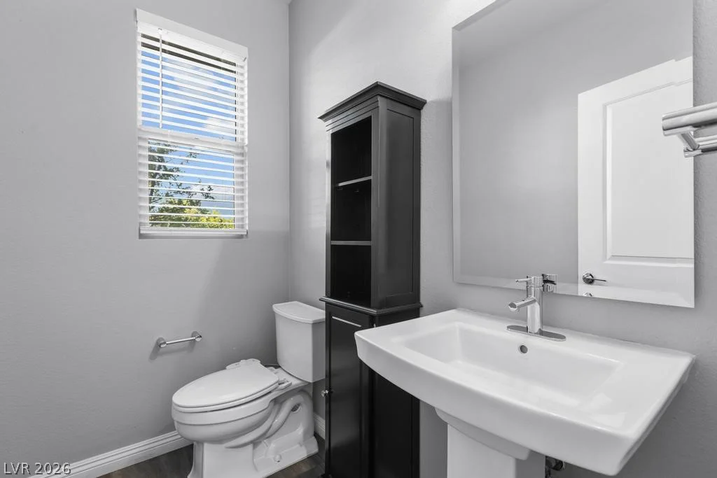 909 Riverlawn, Las Vegas, NV 89138
