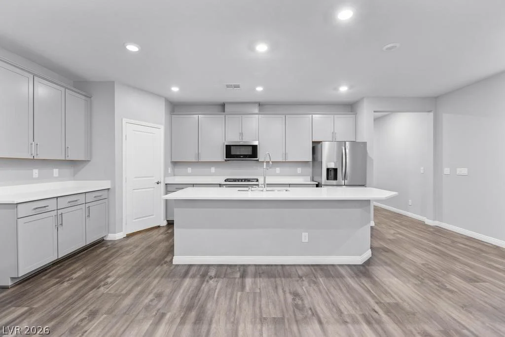909 Riverlawn, Las Vegas, NV 89138