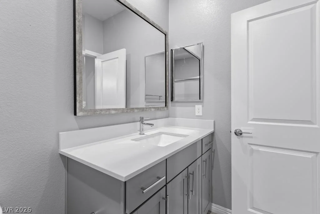 909 Riverlawn, Las Vegas, NV 89138