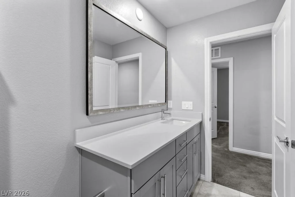 909 Riverlawn, Las Vegas, NV 89138