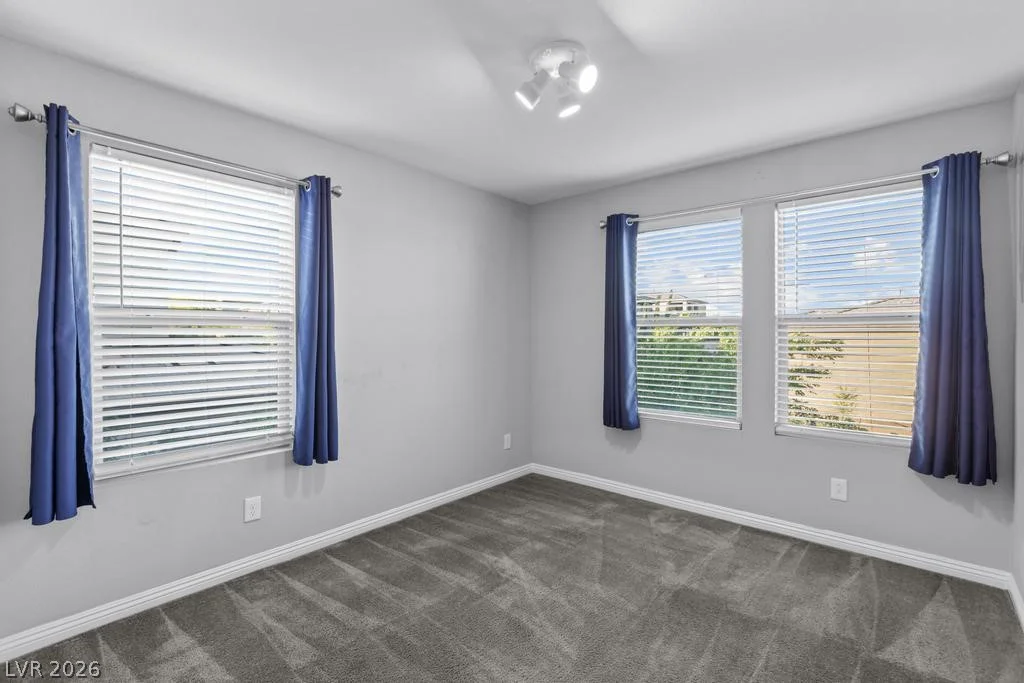 909 Riverlawn, Las Vegas, NV 89138