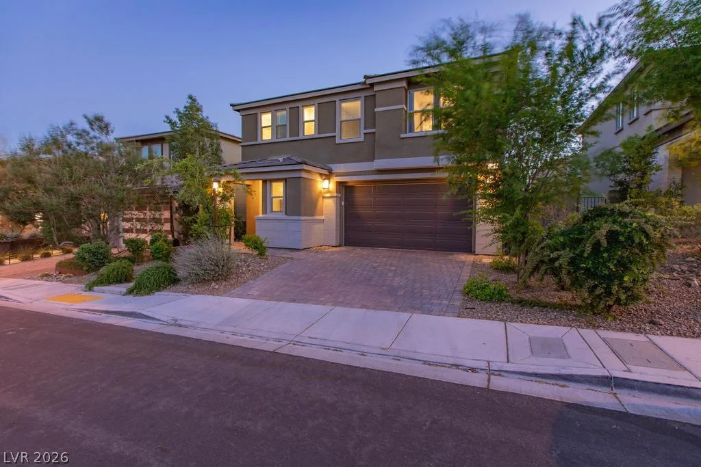 909 Riverlawn, Las Vegas, NV 89138