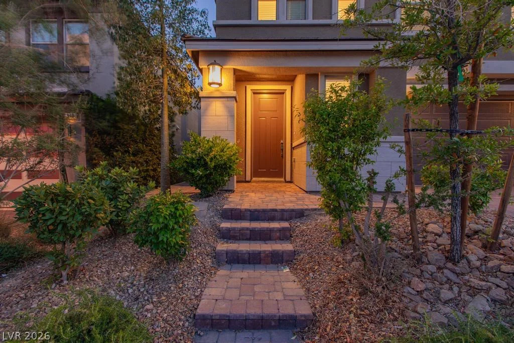 909 Riverlawn, Las Vegas, NV 89138