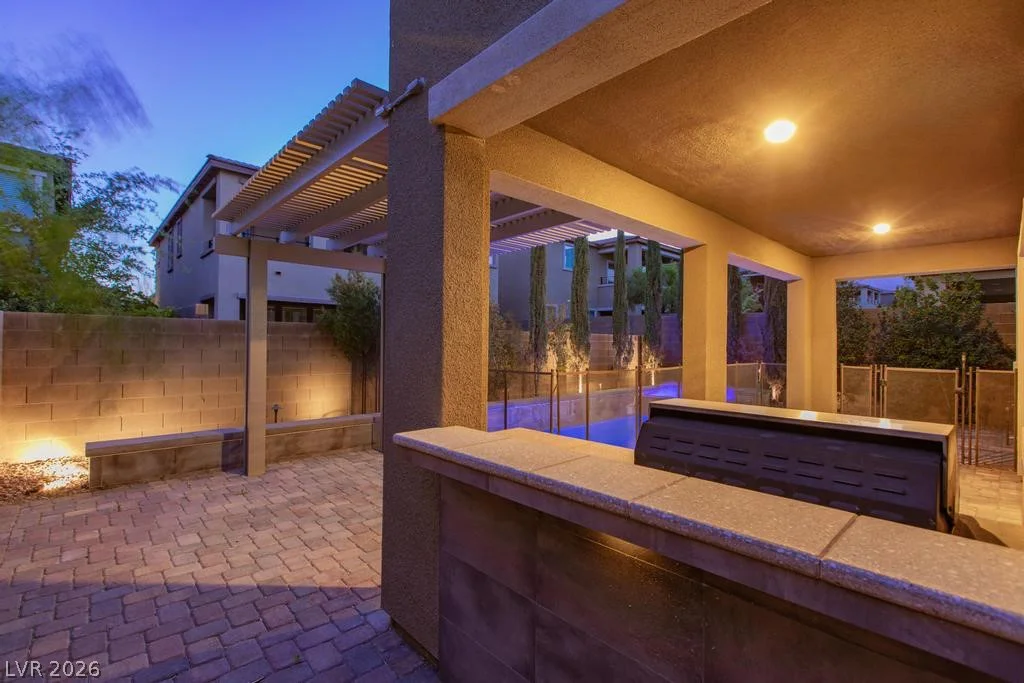 909 Riverlawn, Las Vegas, NV 89138