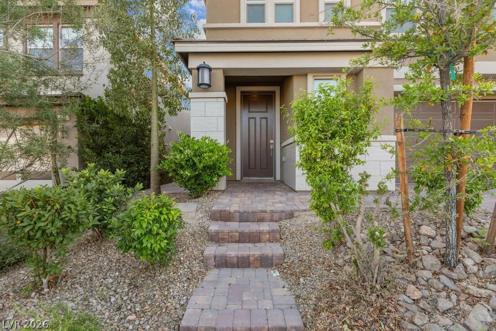 909 Riverlawn, Las Vegas, NV 89138