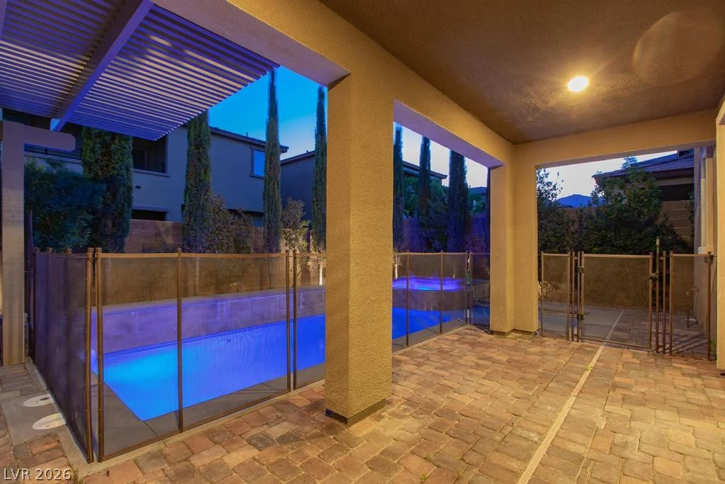 909 Riverlawn, Las Vegas, NV 89138