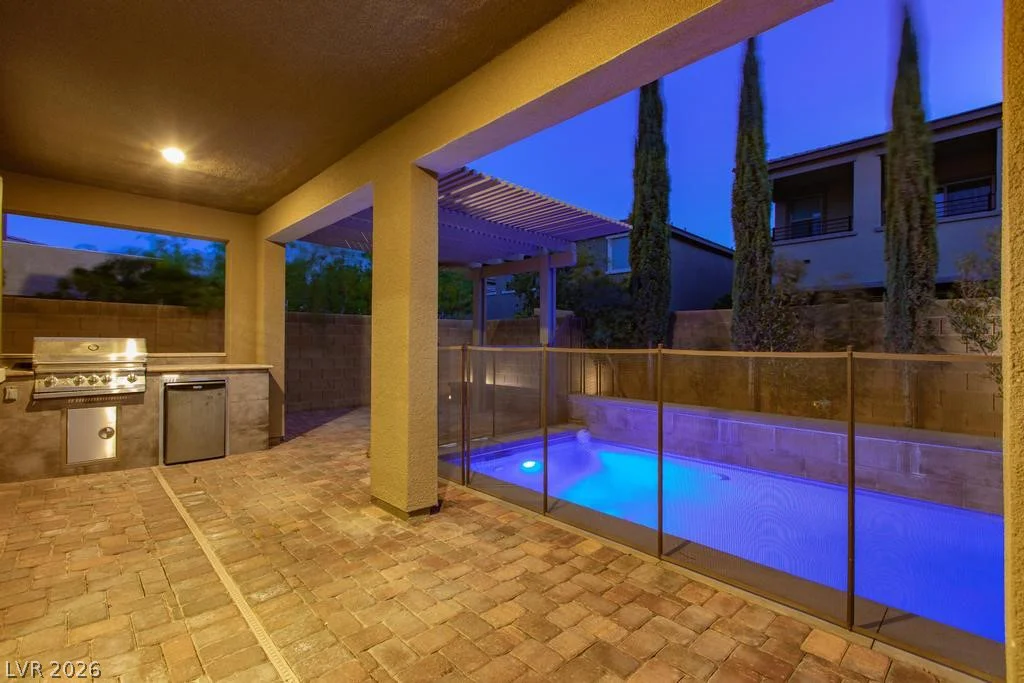 909 Riverlawn, Las Vegas, NV 89138