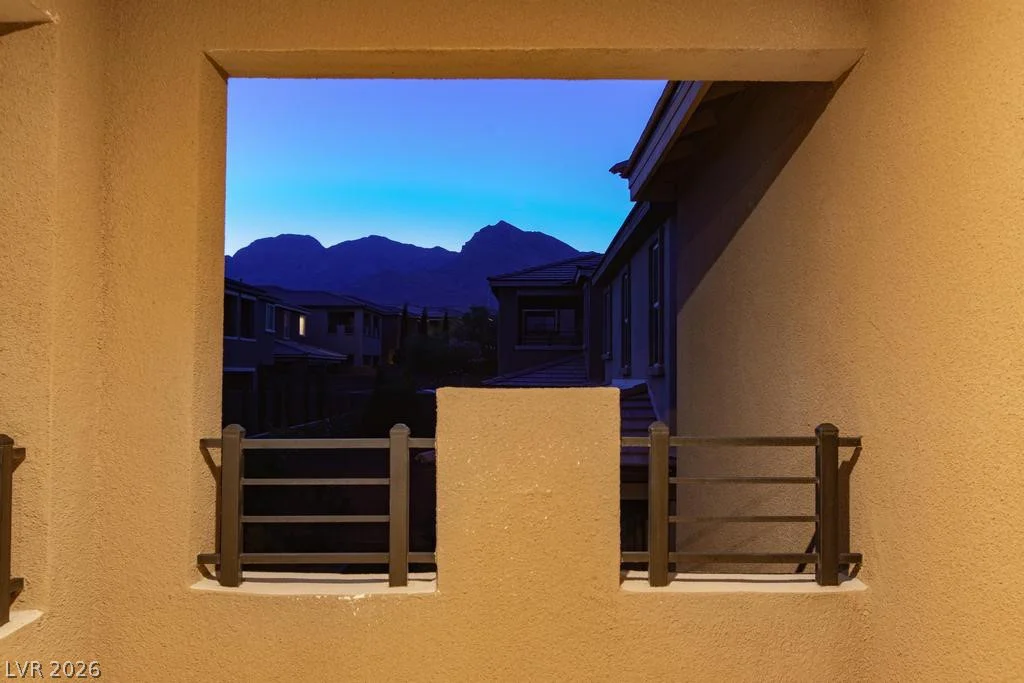 909 Riverlawn, Las Vegas, NV 89138
