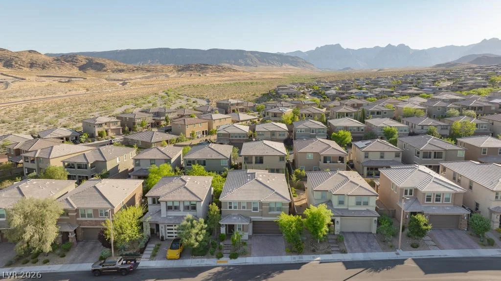 909 Riverlawn, Las Vegas, NV 89138