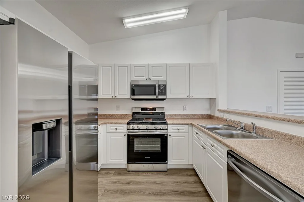 8830 Tomnitz, Las Vegas, NV 89178