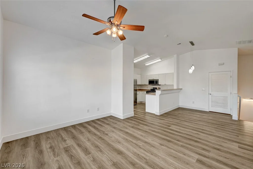 8830 Tomnitz, Las Vegas, NV 89178