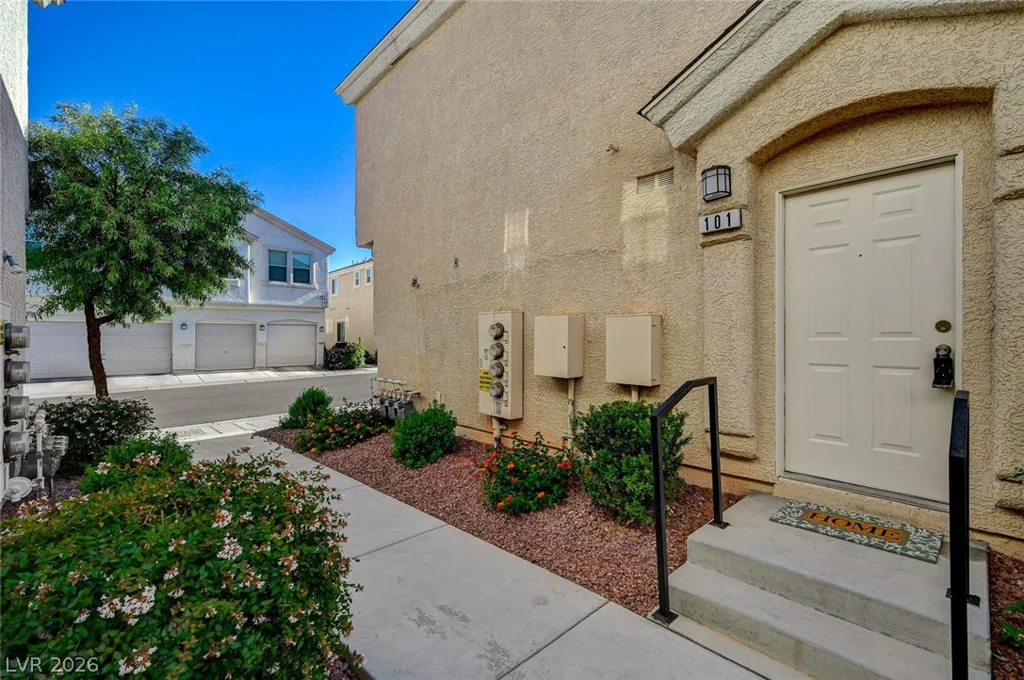 8830 Tomnitz, Las Vegas, NV 89178