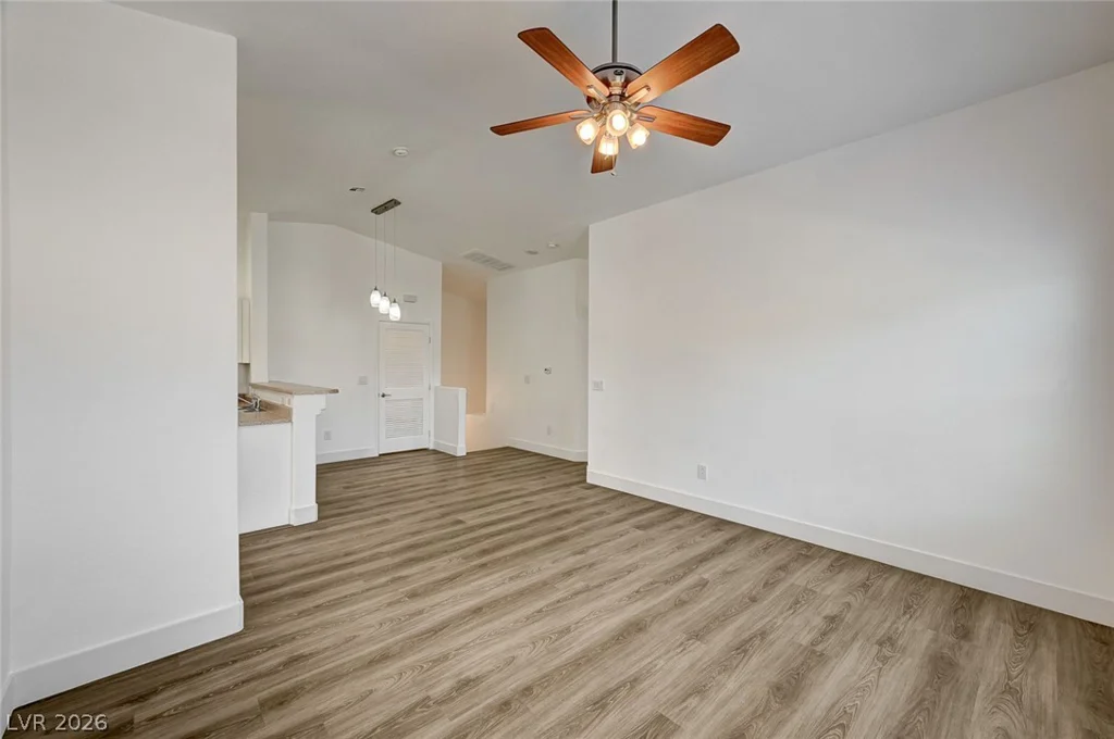 8830 Tomnitz, Las Vegas, NV 89178