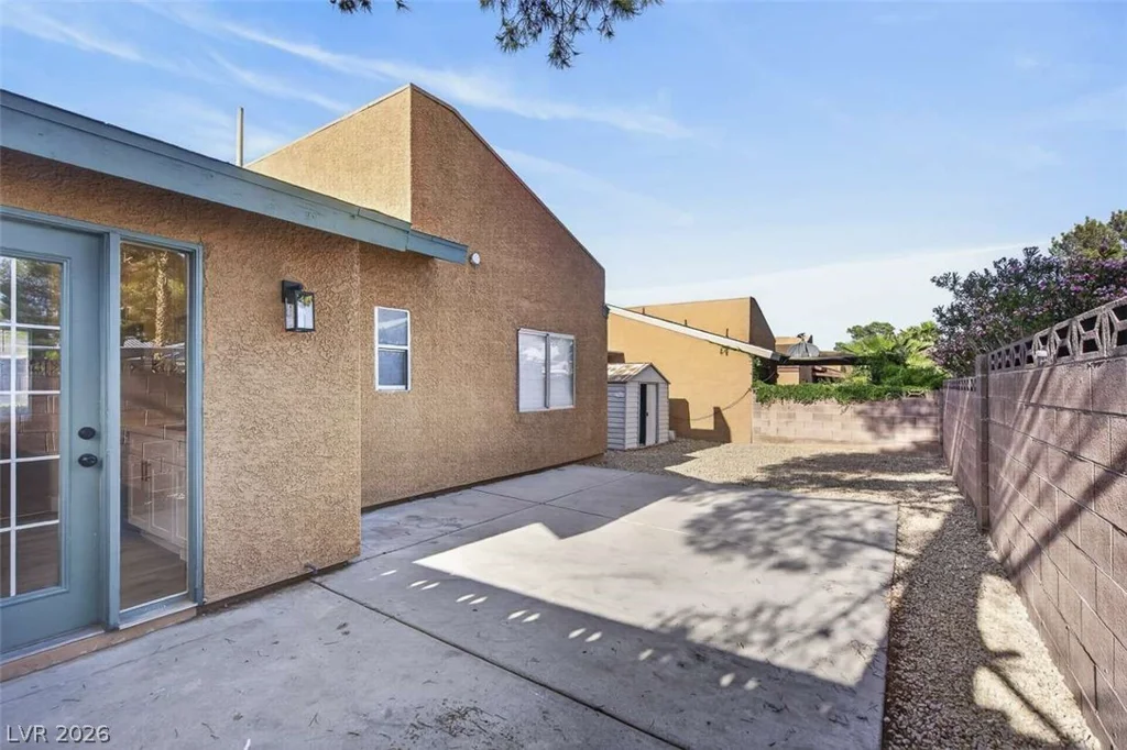 6529 Pinon Pine, Las Vegas, NV 89108