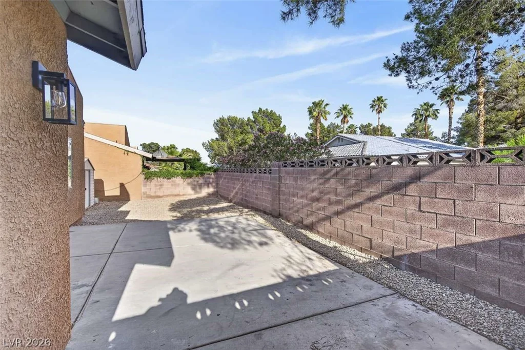6529 Pinon Pine, Las Vegas, NV 89108