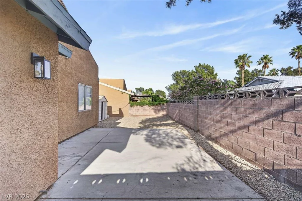 6529 Pinon Pine, Las Vegas, NV 89108