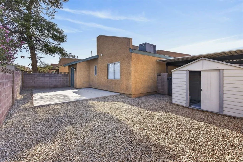 6529 Pinon Pine, Las Vegas, NV 89108