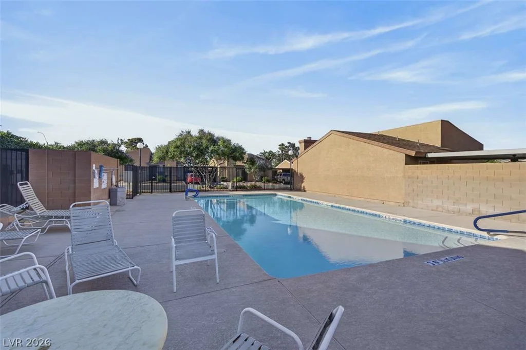 6529 Pinon Pine, Las Vegas, NV 89108