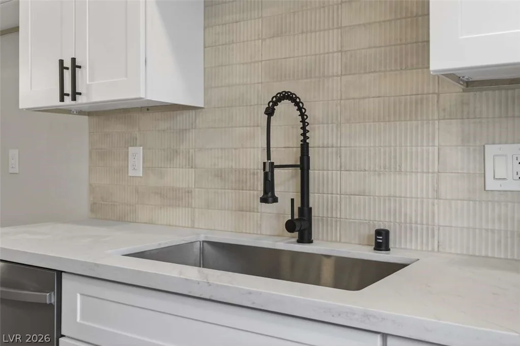 6529 Pinon Pine, Las Vegas, NV 89108