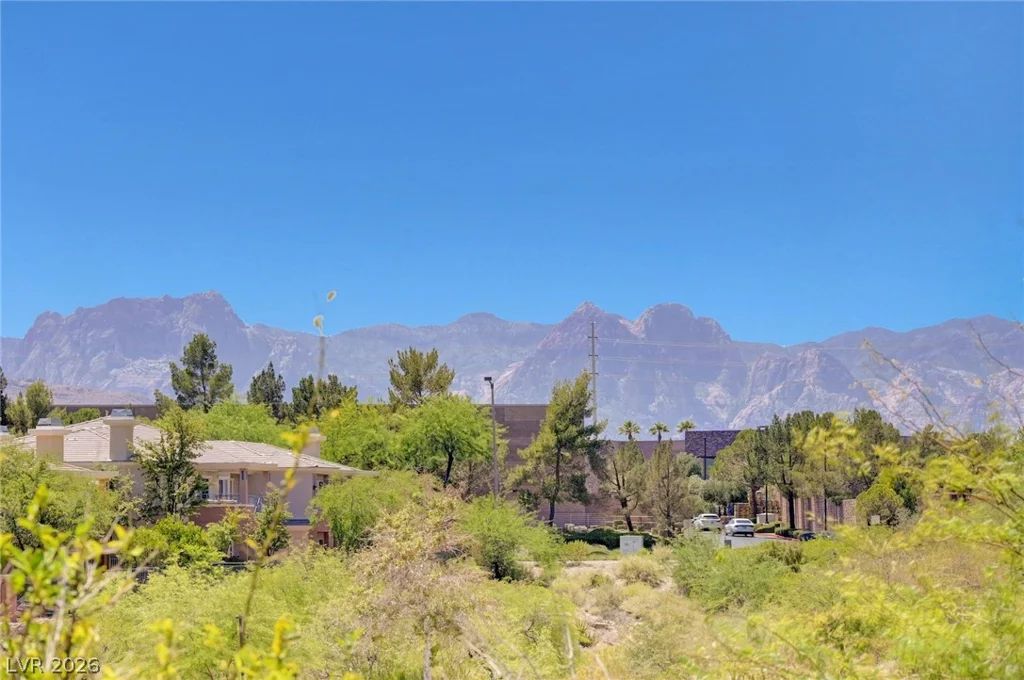 10757 Elk Lake, Las Vegas, NV 89144
