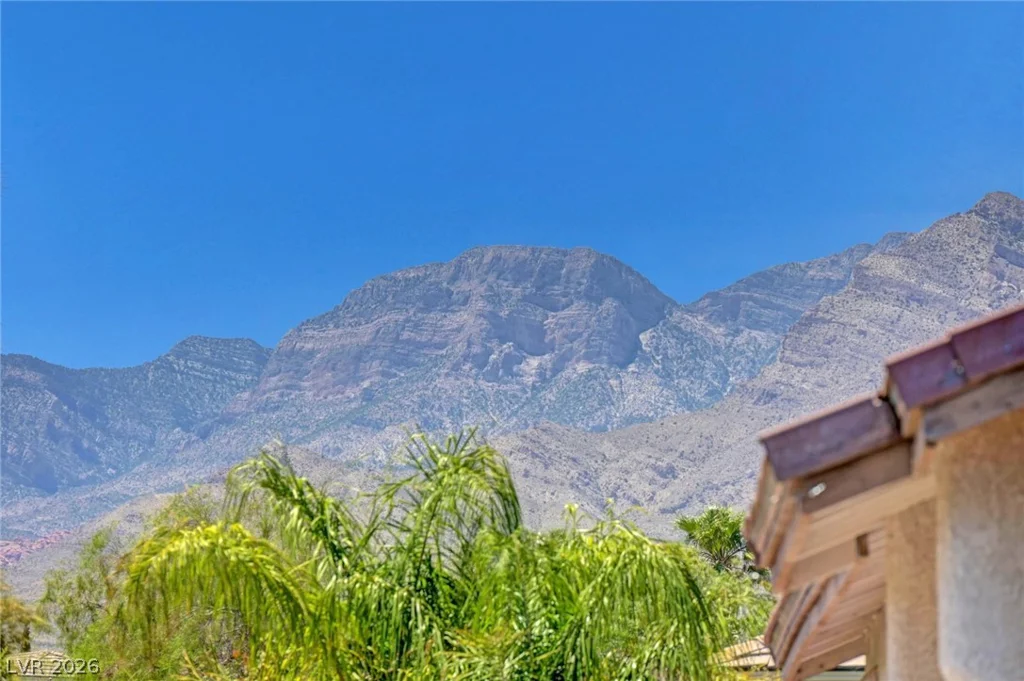 10757 Elk Lake, Las Vegas, NV 89144