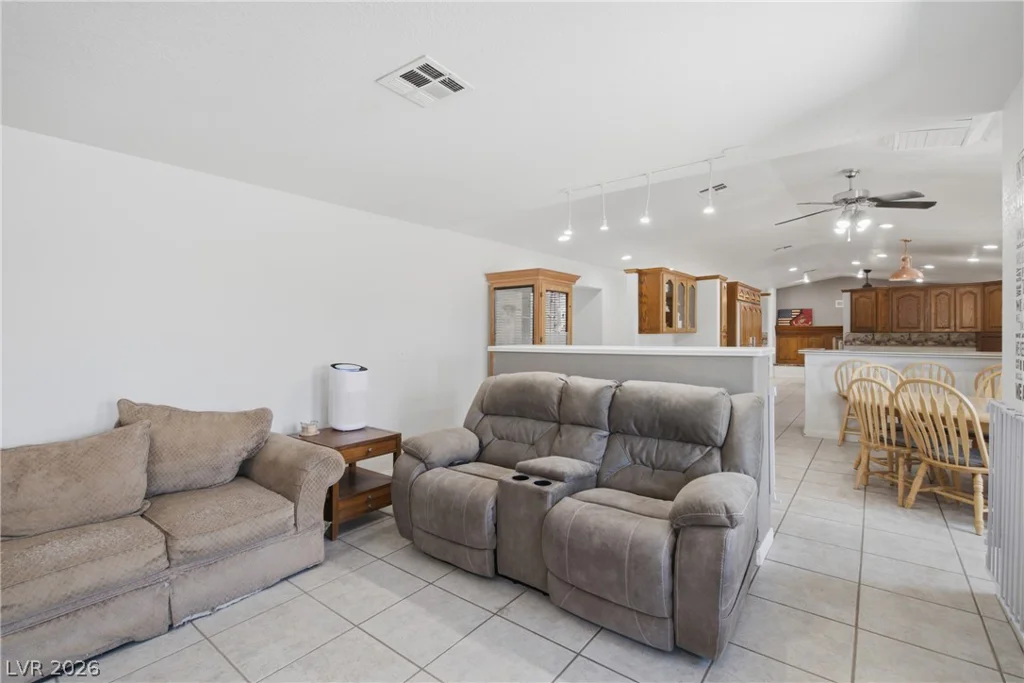 8350 Lori Marie, Las Vegas, NV 89149