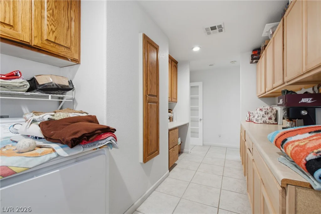 8350 Lori Marie, Las Vegas, NV 89149