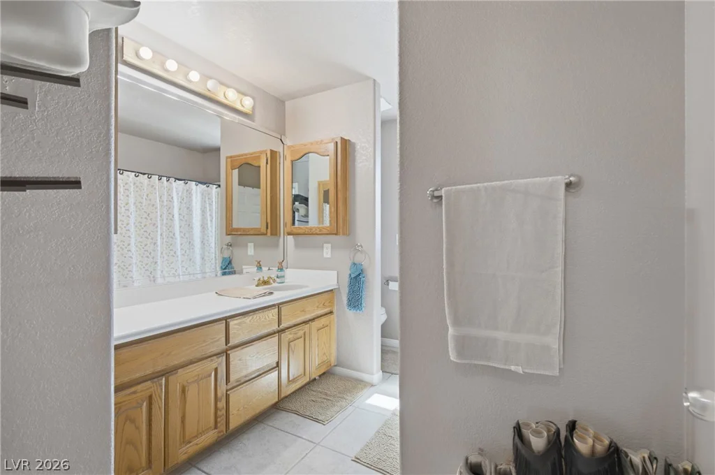 8350 Lori Marie, Las Vegas, NV 89149