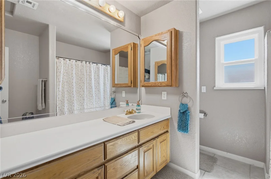 8350 Lori Marie, Las Vegas, NV 89149