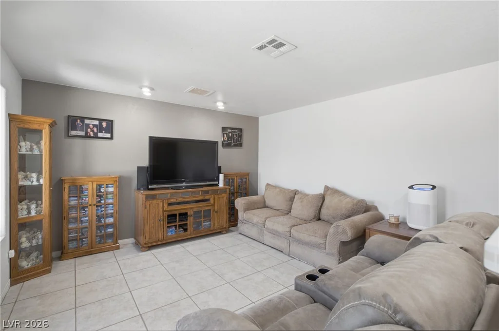 8350 Lori Marie, Las Vegas, NV 89149