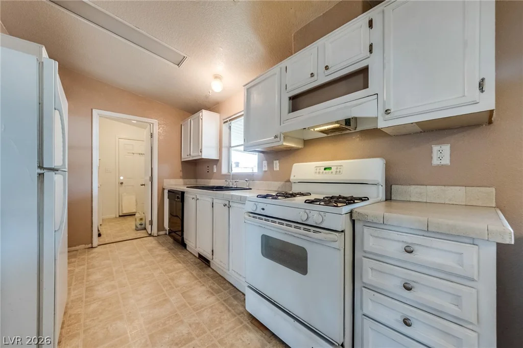 5423 Sir Richard, Las Vegas, NV 89110
