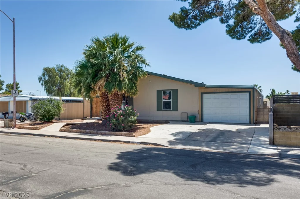 5423 Sir Richard, Las Vegas, NV 89110
