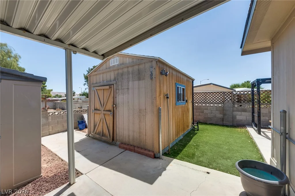 5423 Sir Richard, Las Vegas, NV 89110