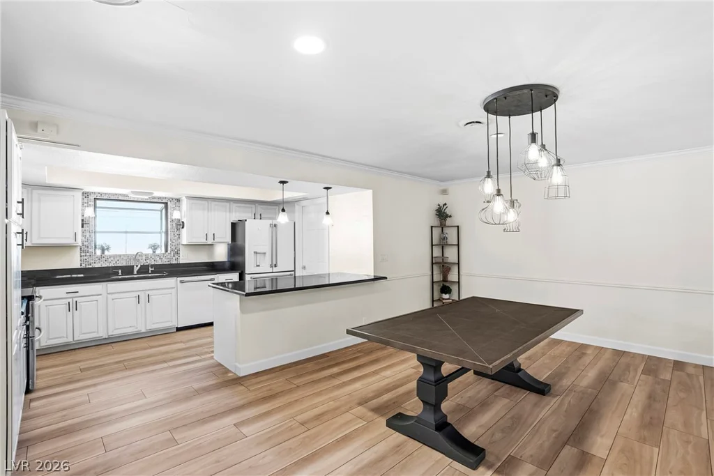 3689 Rosecrest, Las Vegas, NV 89121