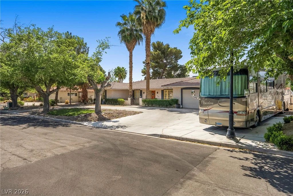 3689 Rosecrest, Las Vegas, NV 89121