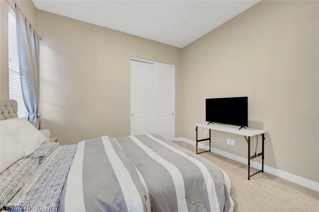 552 Comodo, Henderson, NV 89011