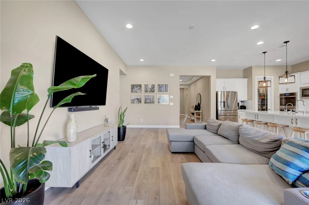 552 Comodo, Henderson, NV 89011