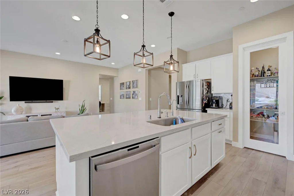 552 Comodo, Henderson, NV 89011