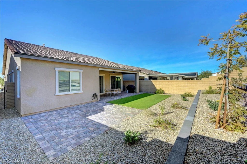 552 Comodo, Henderson, NV 89011