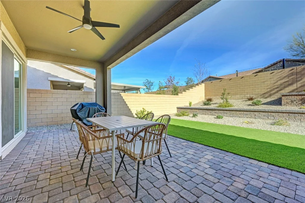 552 Comodo, Henderson, NV 89011