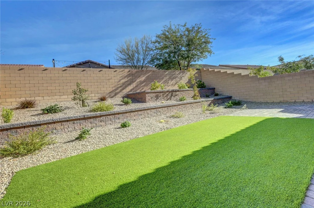 552 Comodo, Henderson, NV 89011